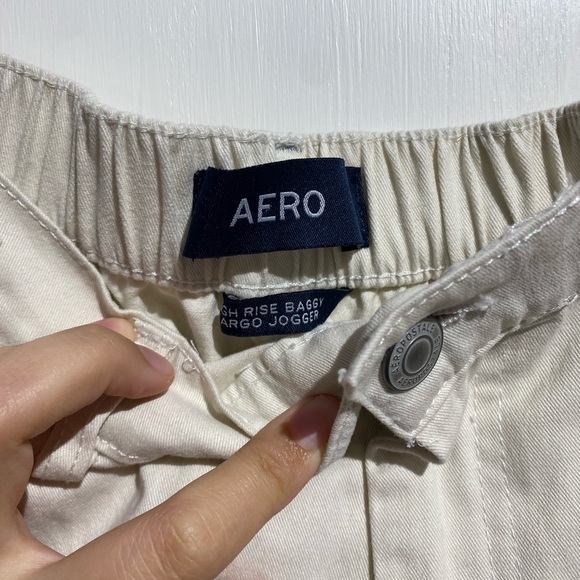 Light beige cargo pants - Picture 3 of 3